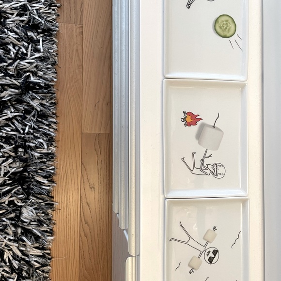 CB2 Oliver Appetizer Plates, SET of 3 Crate Barrel 2011,Artist Jana Kinsma - Picture 6 of 10